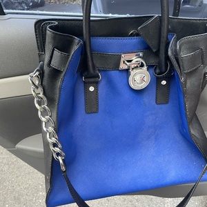 Large mk purse black n blue authentic in great shape almost new